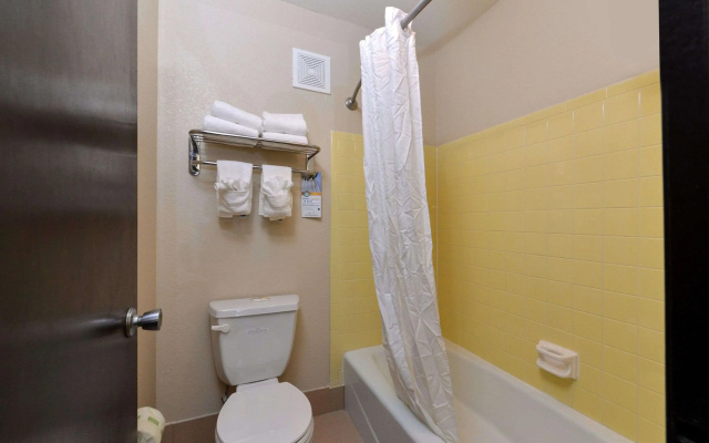 Quality Inn Appleton West