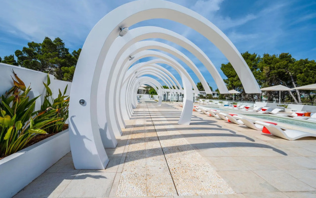 Отель THB Naeco Ibiza - Adults Only