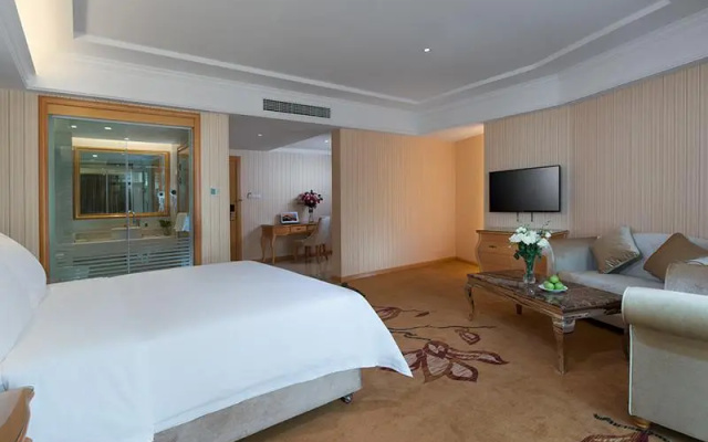Vienna Hotel Jiangxi Jiujiang Gongqingcheng High-Speed Railway Station