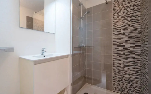 Stylish Stay by Serignan Sea