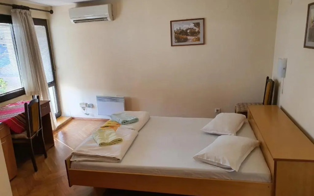 Trendy Inn