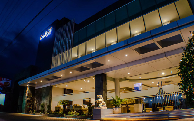 RedDoorz Premium Near Exit Toll Malang