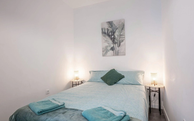 Jardín: Cómodo y Luminoso Apartamento