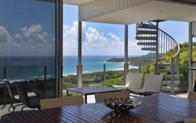 Oceanside 4 Bedrooms