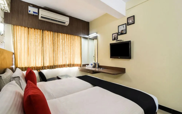 Oyo 11563 Shiva Grand Inn