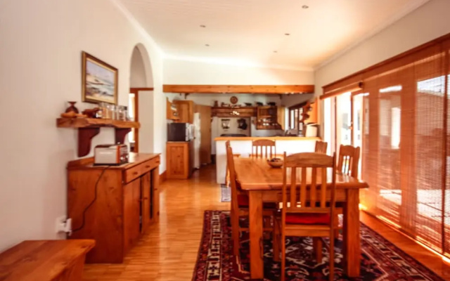 50 College Drive B&B