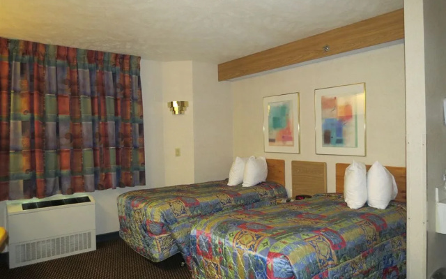 America's Best Inn - Antigo
