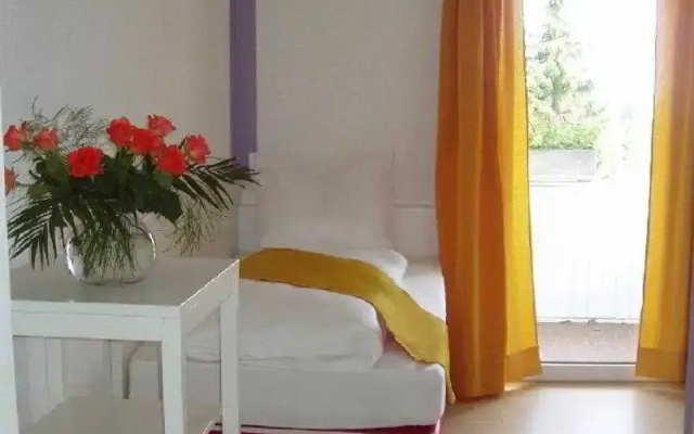 Hotel Adenia