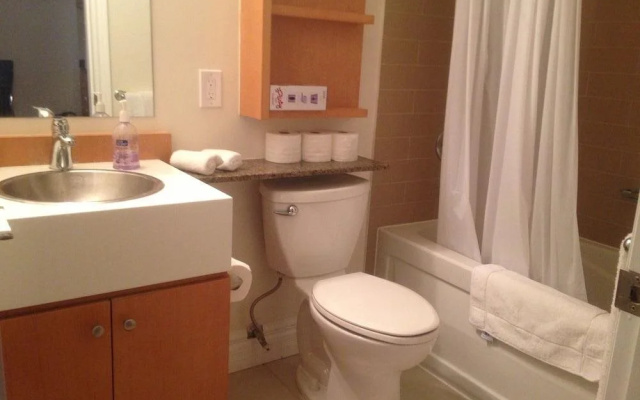 HydeWest - Mariner Furnished Suite