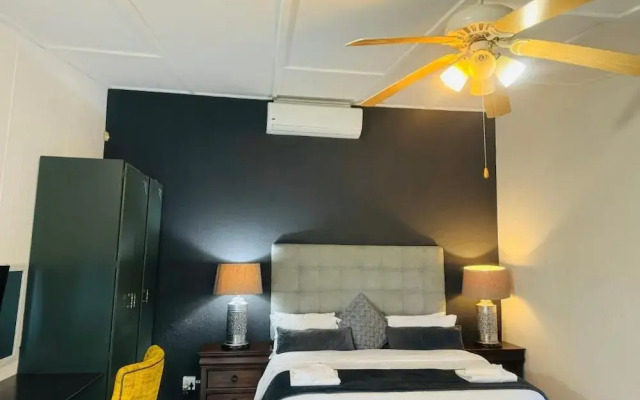 Room-busa House Self-catering Guest Hous