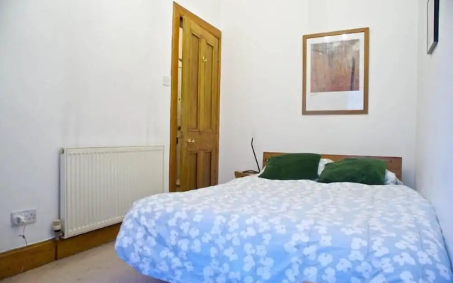 JOIVY Cosy 1-Bed Flat Near The Scottish Gallery