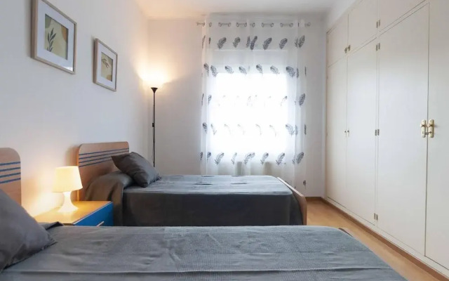 Apartment in Roses With Sea Views & Pool