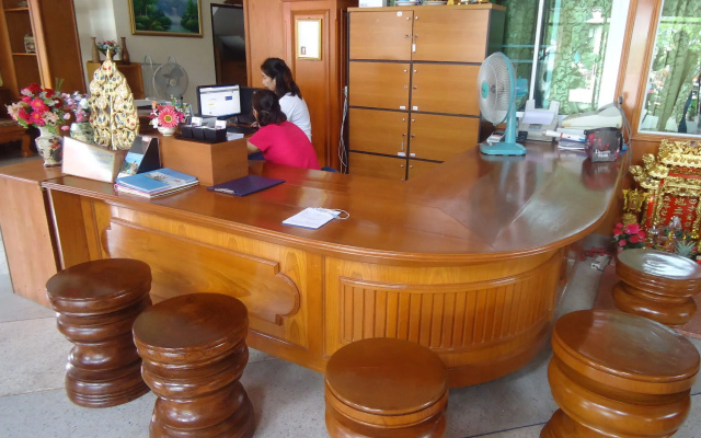 Ngamta Hotel