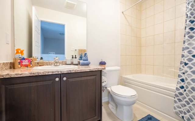 New 3BR Townhouse, Minutes to Niagara Falls and Brock University by GLOBALSTAY
