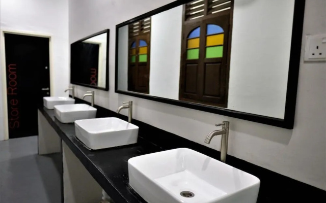 Sleep Here Hostel