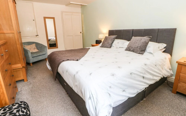 27 Bongate