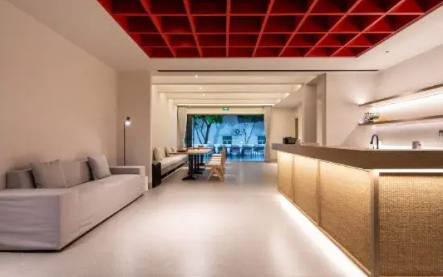Hometown Lanyue Homestay (Shenzhen Jiaochangwei Seaside Plaza)(故里揽月民宿（深圳较场尾海滨广场店）)