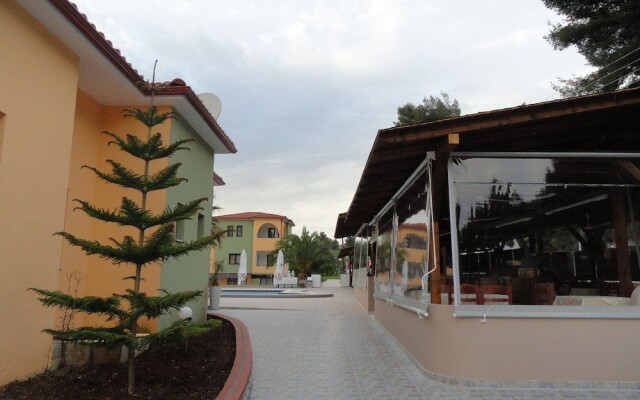 Отель Amari Hotel Греция, Метаморфоси - отзывы, цены и фото номеров - забронировать отель Amari Hotel онлайн вид на фасад