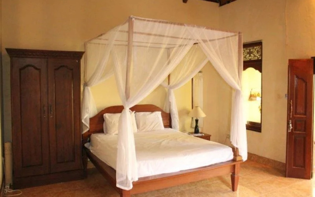 Batik Painting Villa Bali