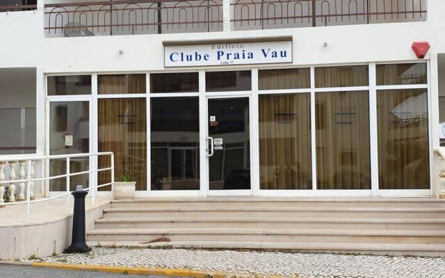 Отель Interpass Clube Praia Vau Португалия, Портимао - 1 отзыв об отеле, цены и фото номеров - забронировать отель Interpass Clube Praia Vau онлайн вид на фасад