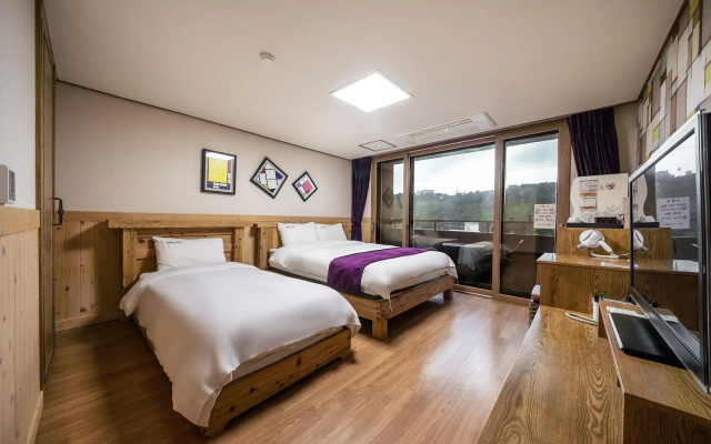 Cheonjiyeon Hotel