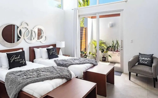 Family Oceanside Vacation Villa Hotel Amenities v8