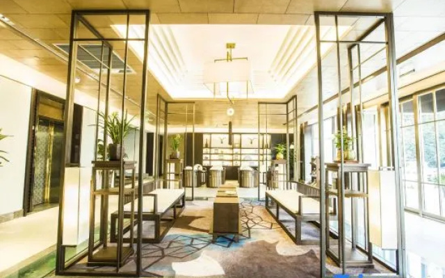 Yi Bo Hu Pan Hotel (Linghu scenic spot branch)
