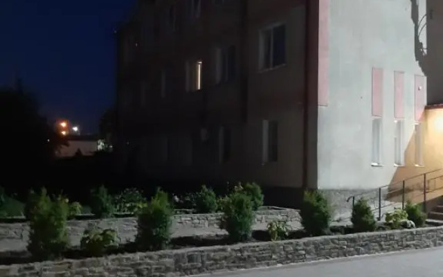 Готель Адріана