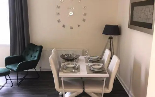 Vogue Apartments