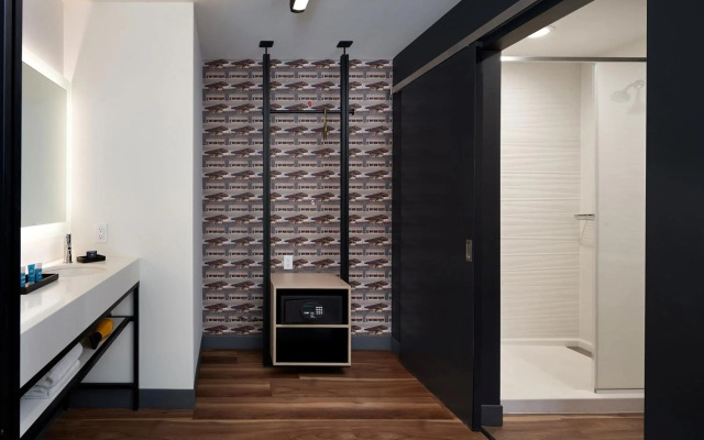 Aloft by Marriott Orlando at SeaWorld