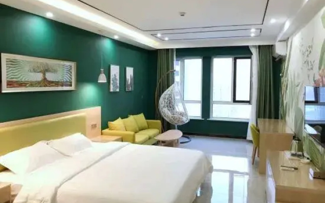 Huayang Nianhua Self-checkin Apartment (Linyi Wuzhou Lake)