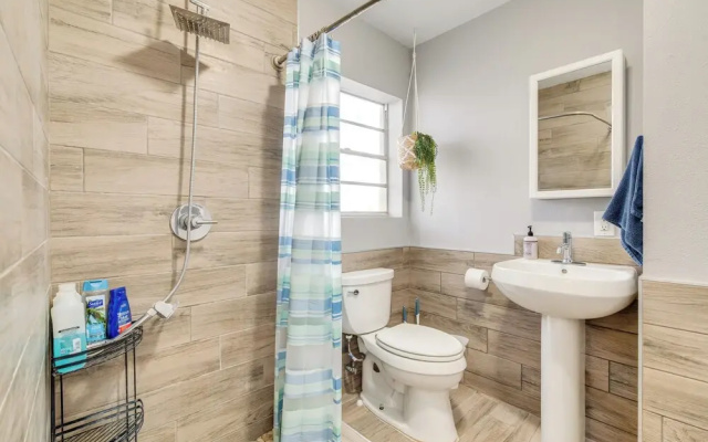 Lake Travis Access: Pet-friendly Lago Vista Home!