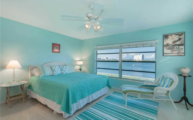 Bayside 294 - Three Bedroom Condo