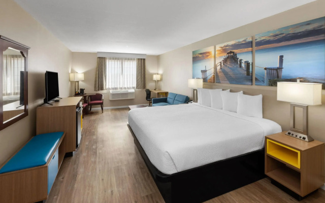 Days Inn by Wyndham Mountain Home