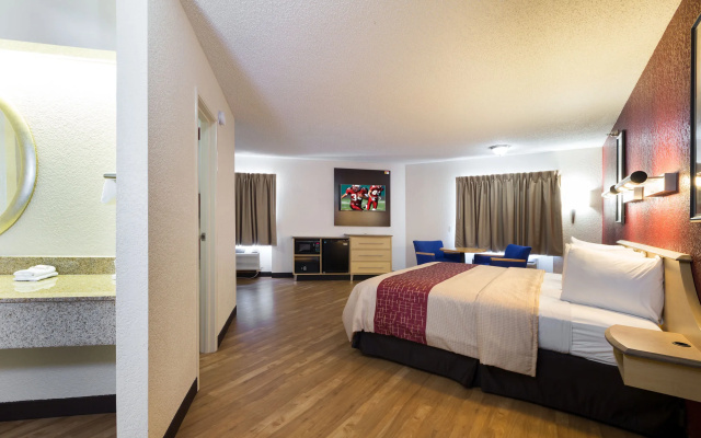 Red Roof Inn - Houston Westchase