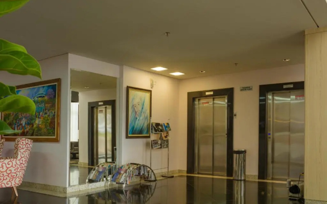 Lindoya Hotel