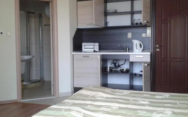 Summer Breeze Apartments