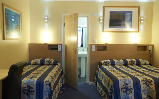 Luna Simone Hotel
