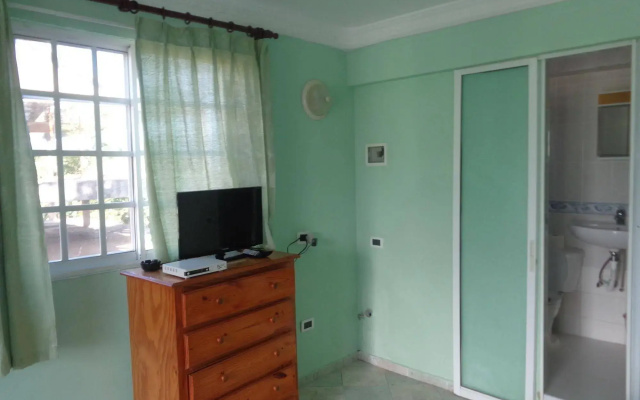 RIG Hostel Boca Chica Back Packer