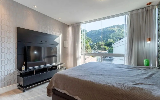 Casa Climatizada com Hidromassagem em Jacarepagu