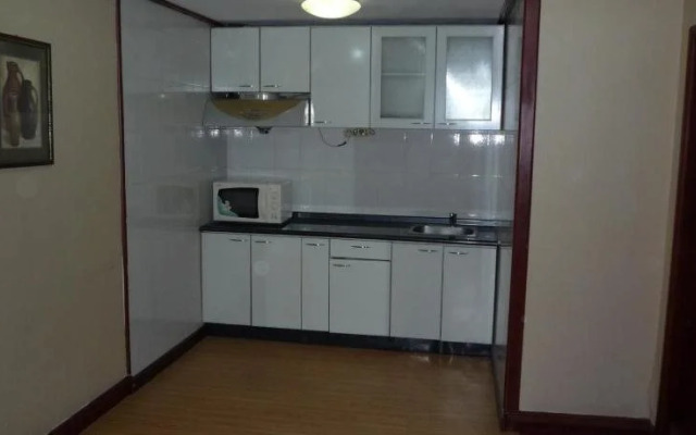 Yicheng Business Hotel