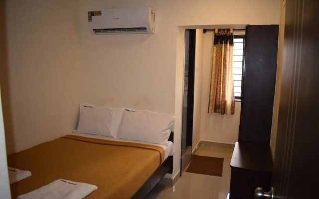 Maxistay Airport Hotel