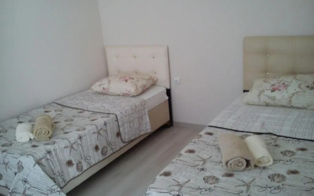 C.C Home Sui̇t Apart
