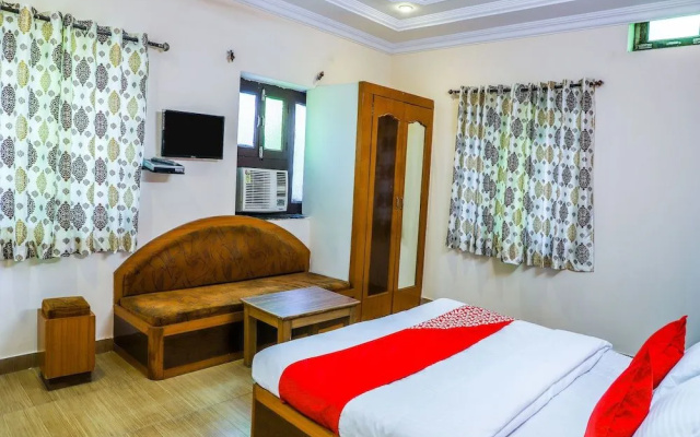 OYO 13935 Hotel Shree Celebration