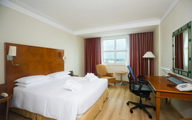 Отель Hilton Rome Airport