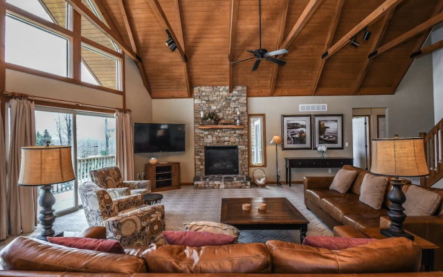 Mountain Merlot 5 Bedroom House