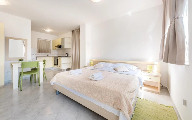 Amazing Home in Grebastica With Wifi and 1 Bedrooms