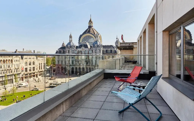 Отель Indigo Antwerp - City Centre, an IHG Hotel