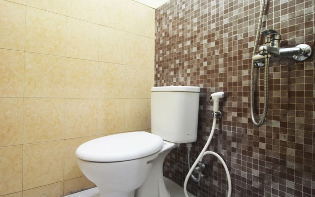 Pemondokan Alvaro 2 by OYO Rooms