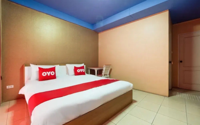 OYO 826 Cozy Rooms